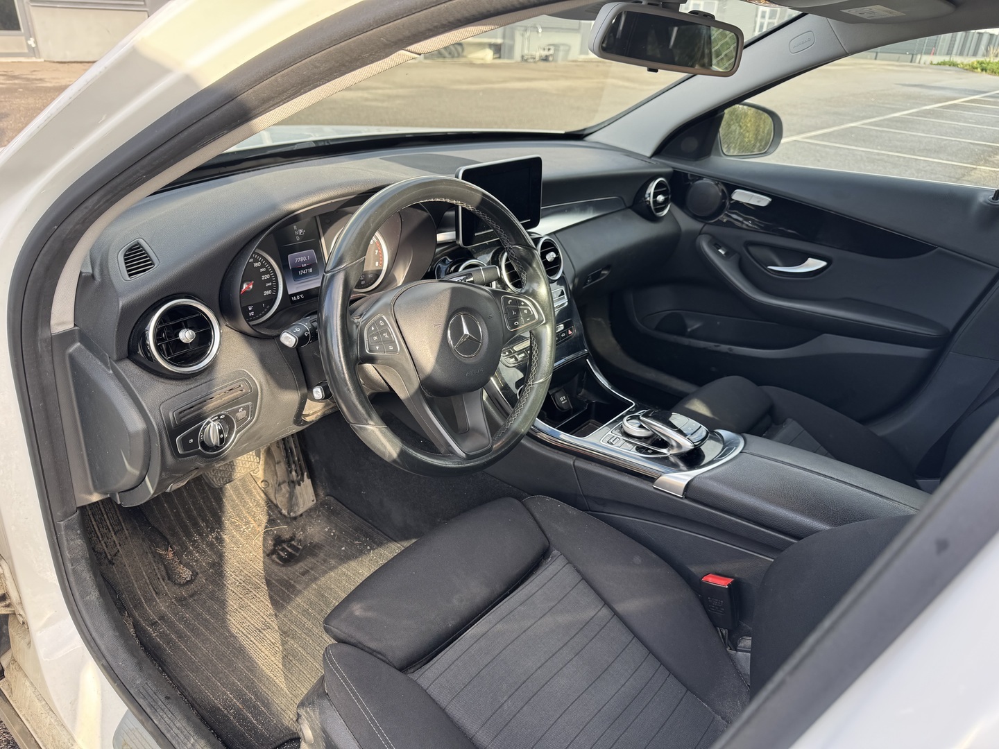 MERCEDES-BENZ C 2015