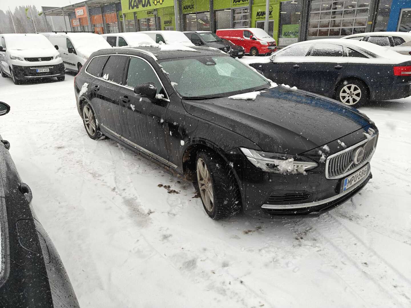 VOLVO V90 2022