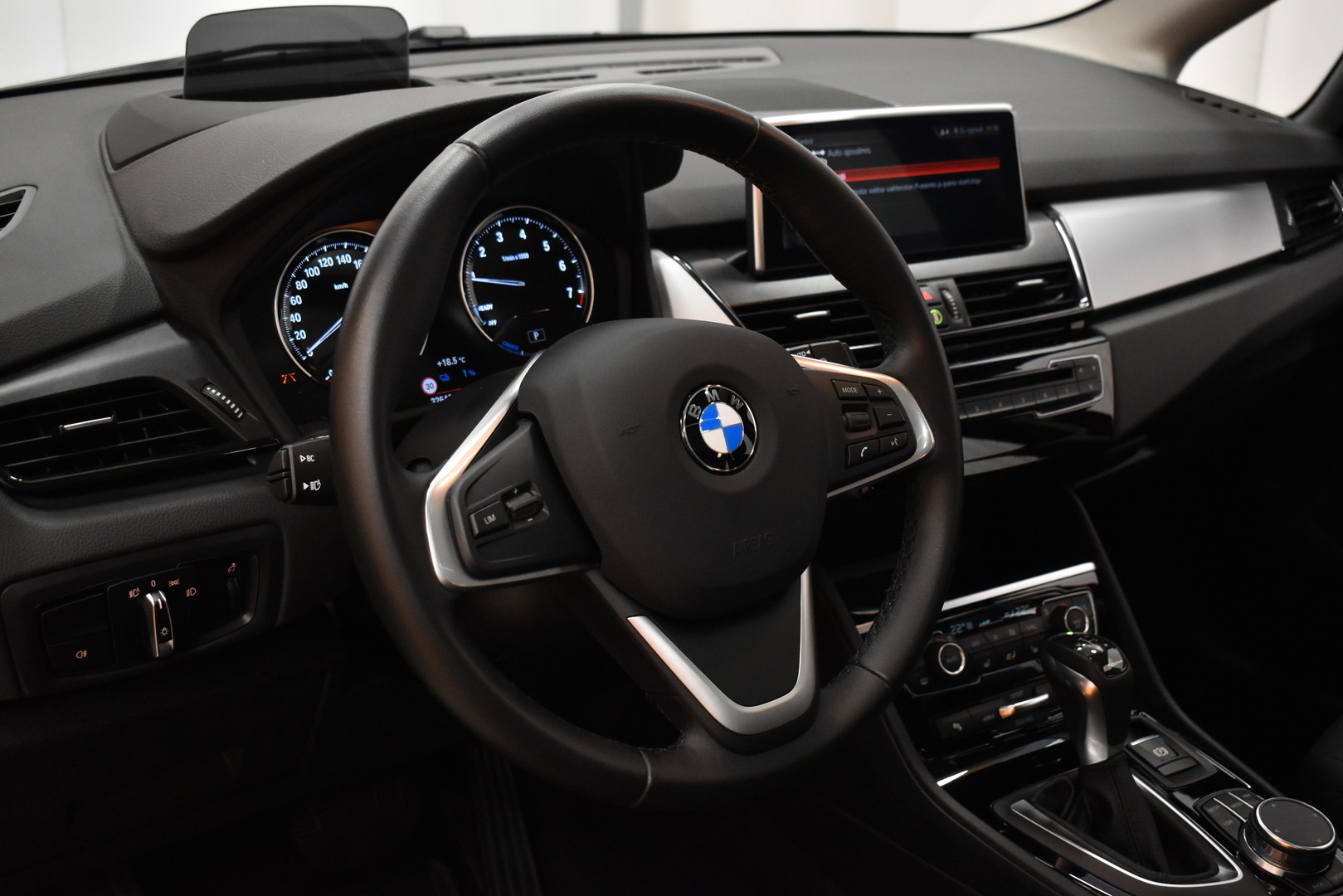 BMW 225 2019