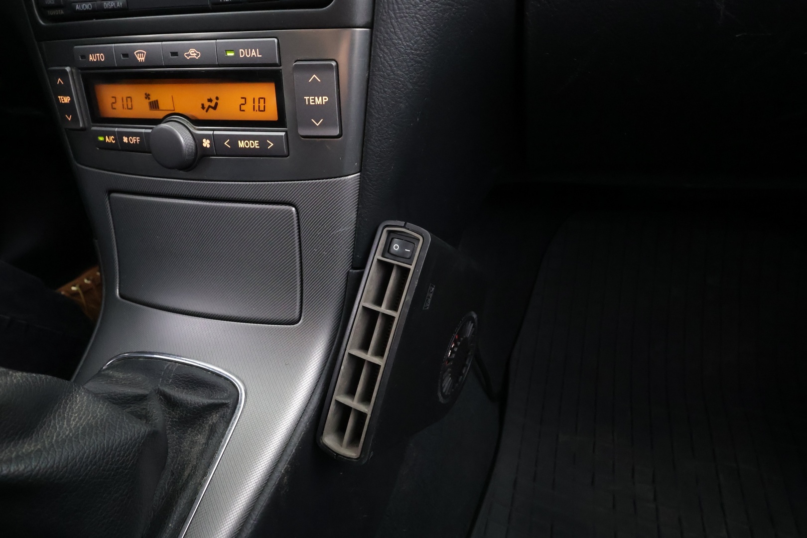 TOYOTA Avensis 2009