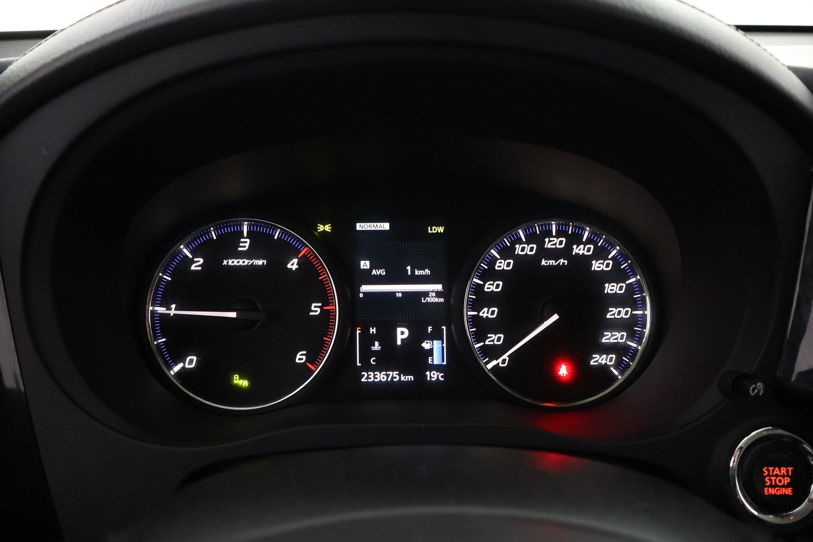 MITSUBISHI Outlander 2017