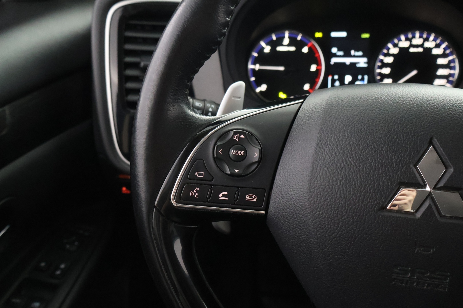 MITSUBISHI Outlander 2017