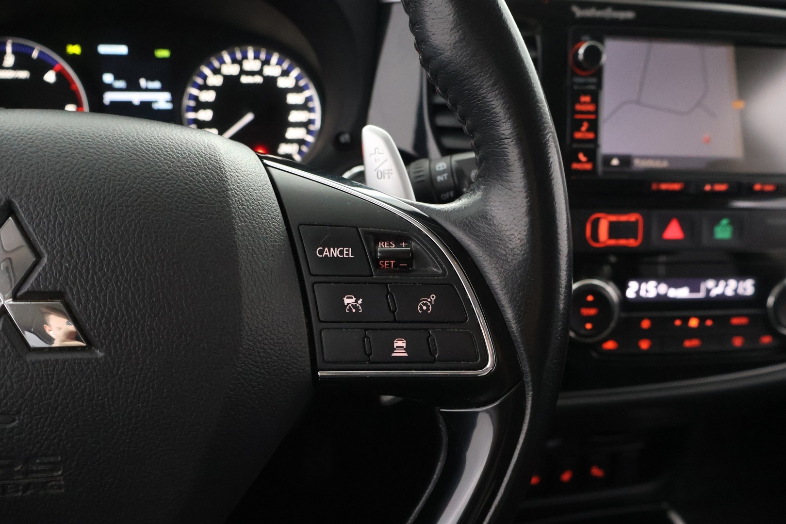 MITSUBISHI Outlander 2017