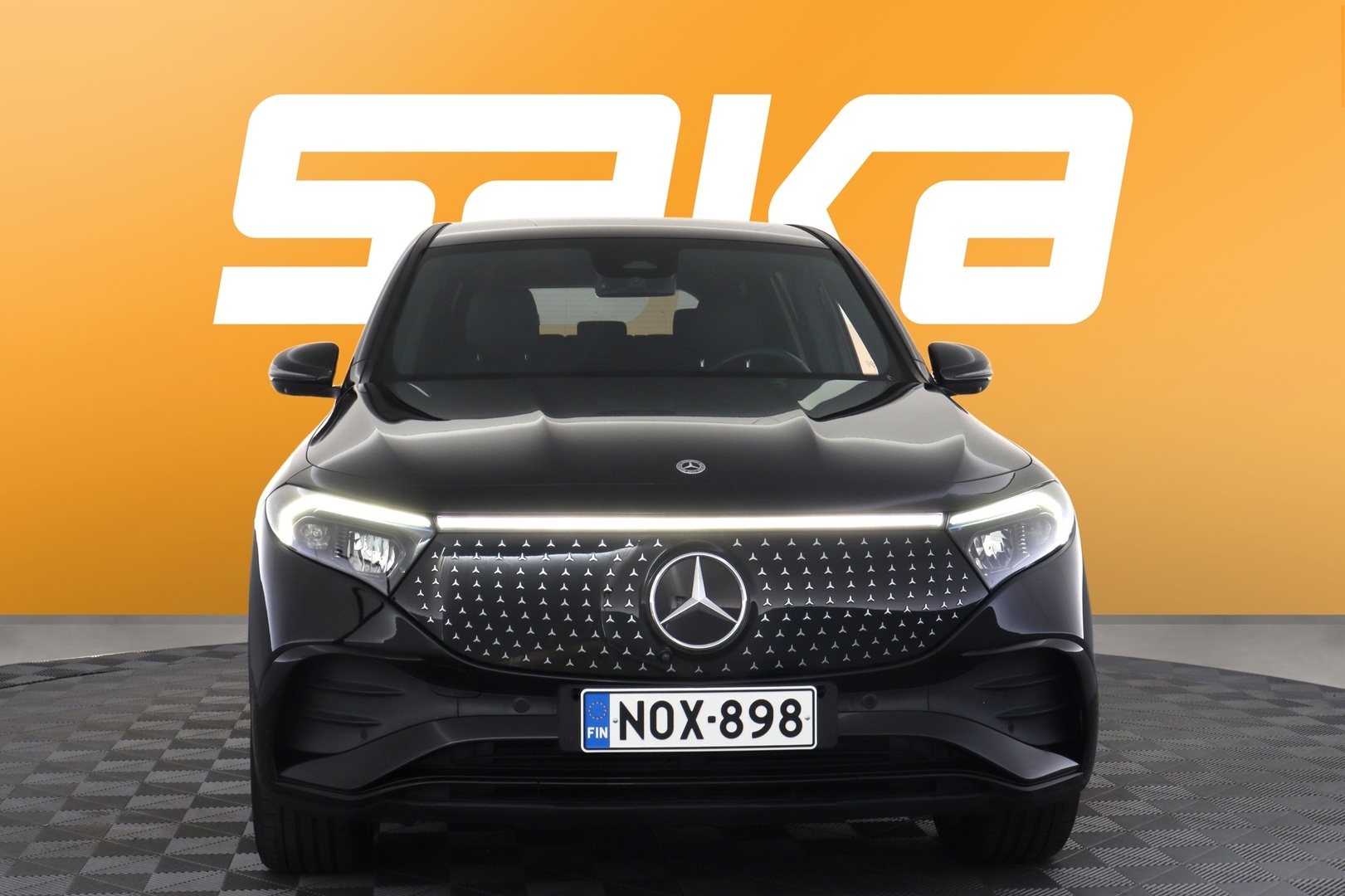MERCEDES-BENZ EQB 2025