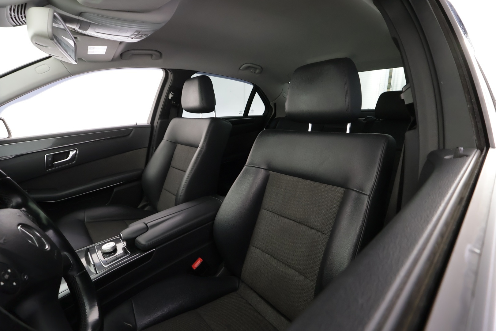 MERCEDES-BENZ E 2012