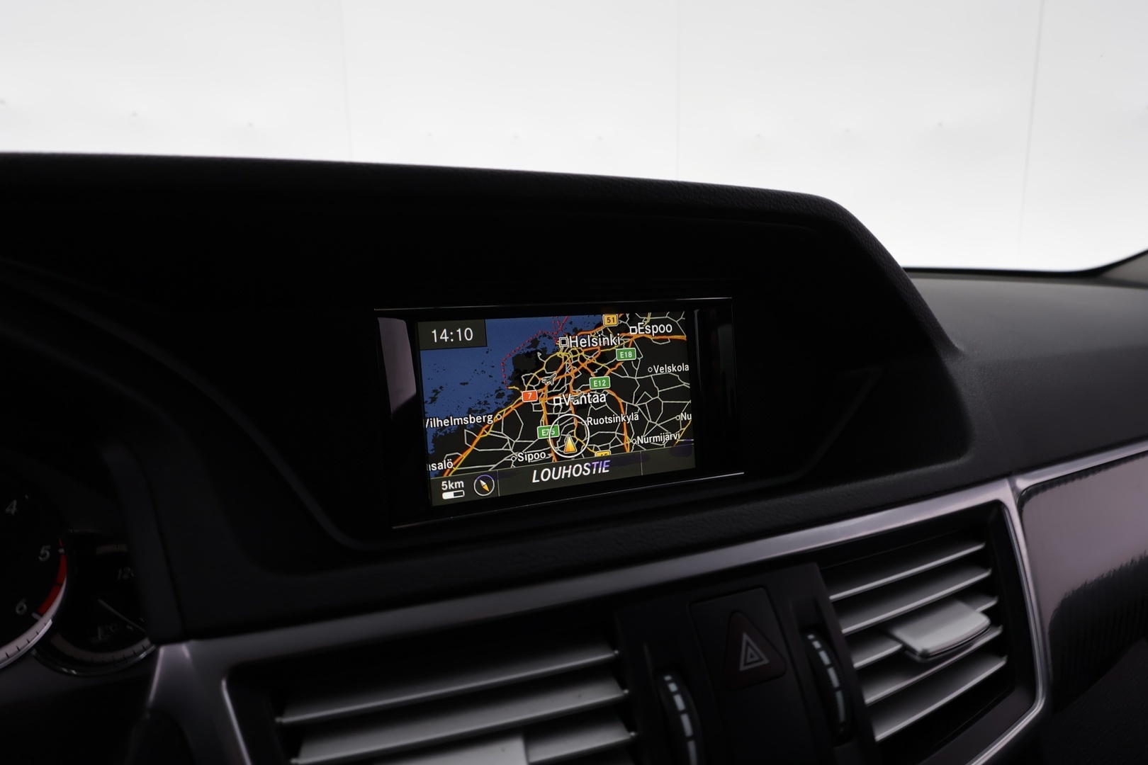 MERCEDES-BENZ E 2012