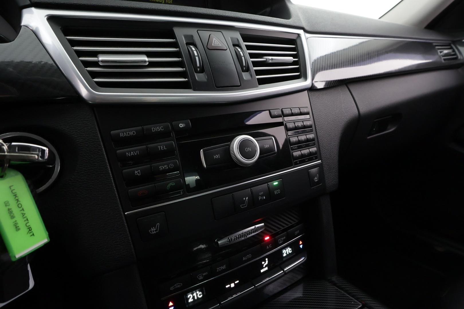 MERCEDES-BENZ E 2012