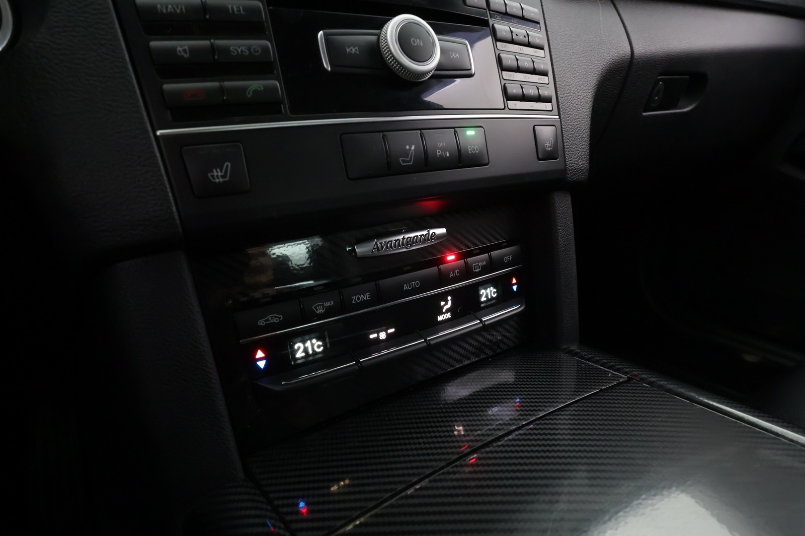 MERCEDES-BENZ E 2012