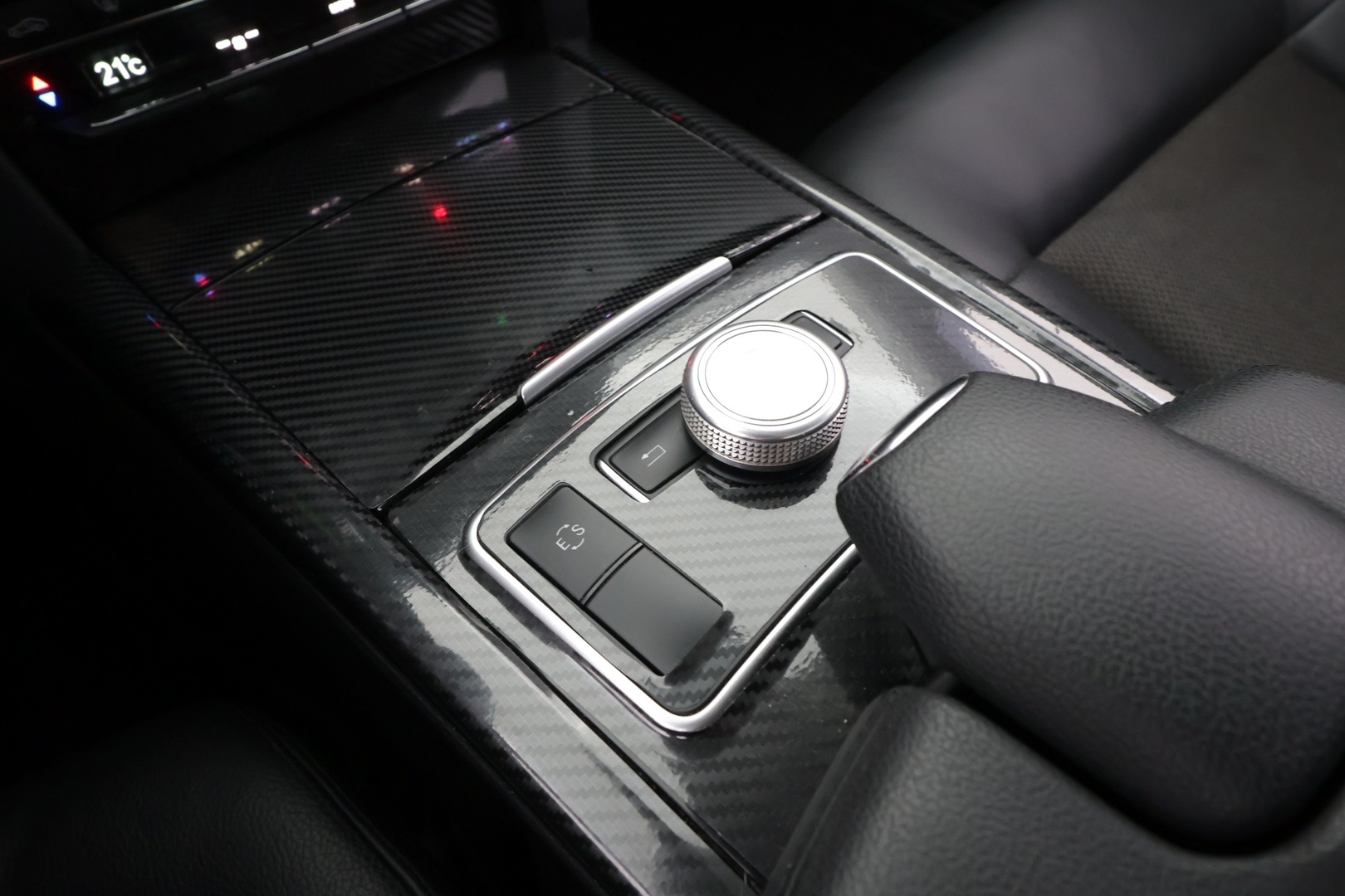 MERCEDES-BENZ E 2012