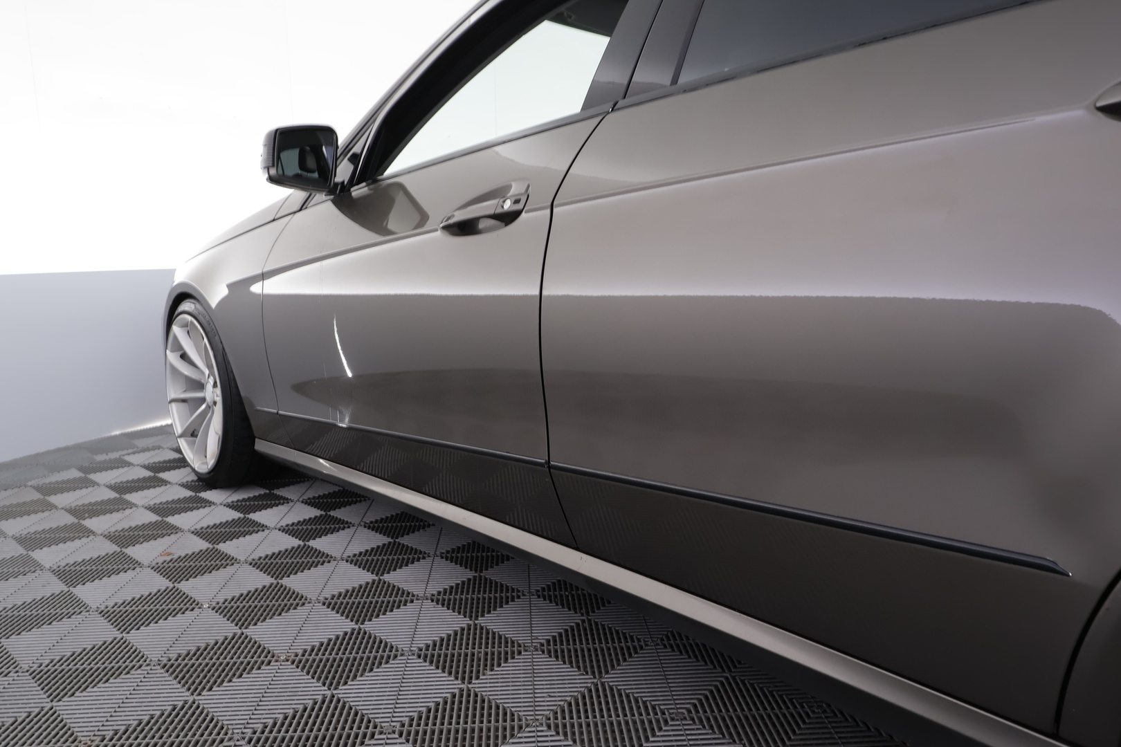 MERCEDES-BENZ E 2012