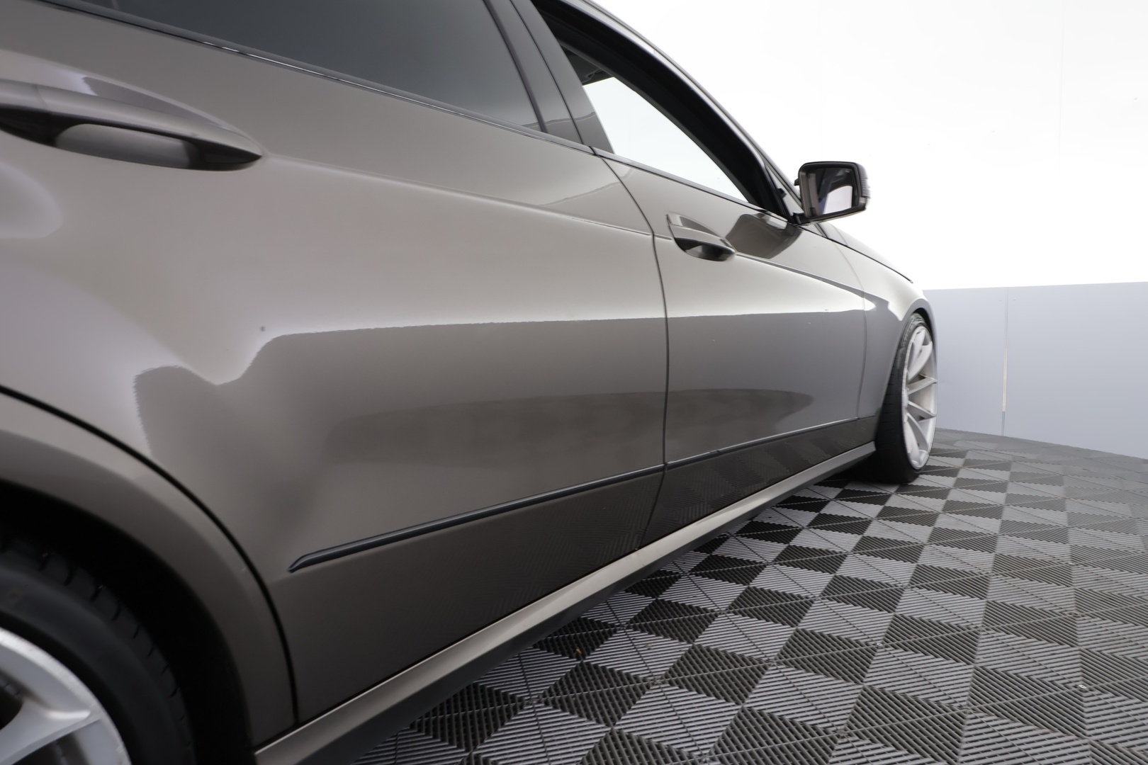 MERCEDES-BENZ E 2012