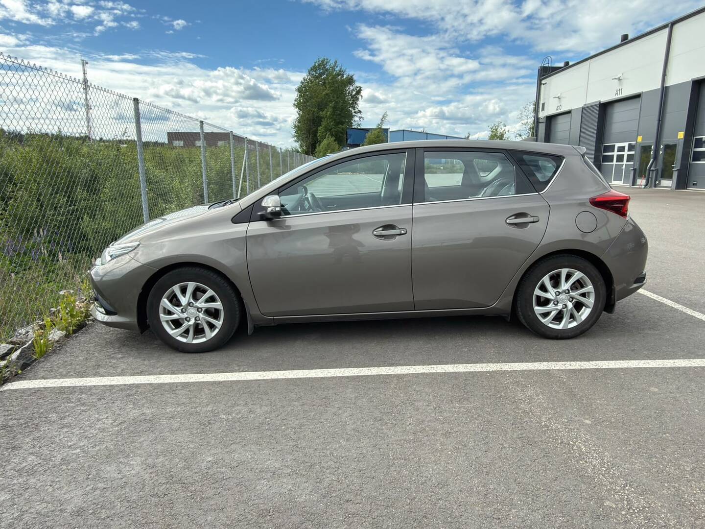 TOYOTA Auris 2017