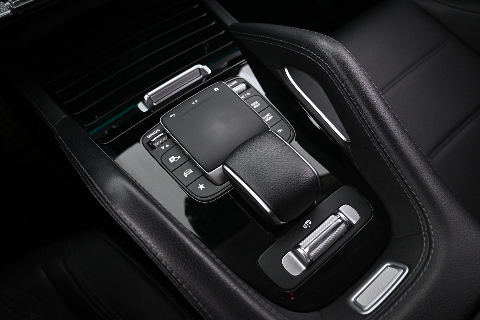 MERCEDES-BENZ GLE 2021