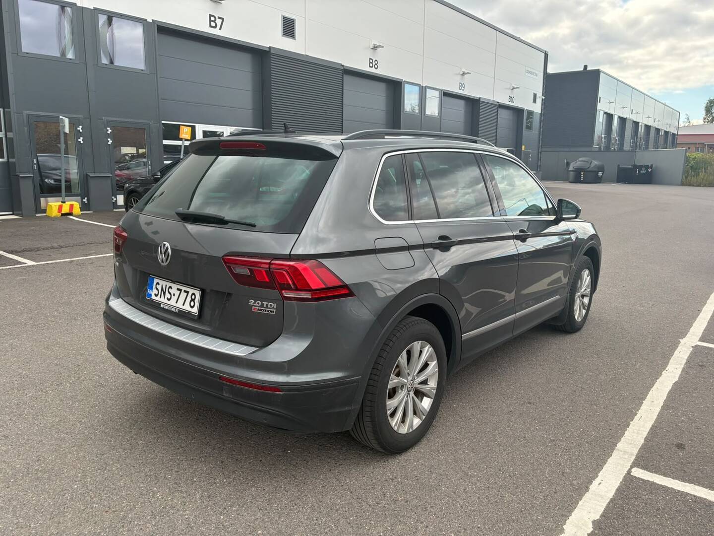 VOLKSWAGEN Tiguan 2016