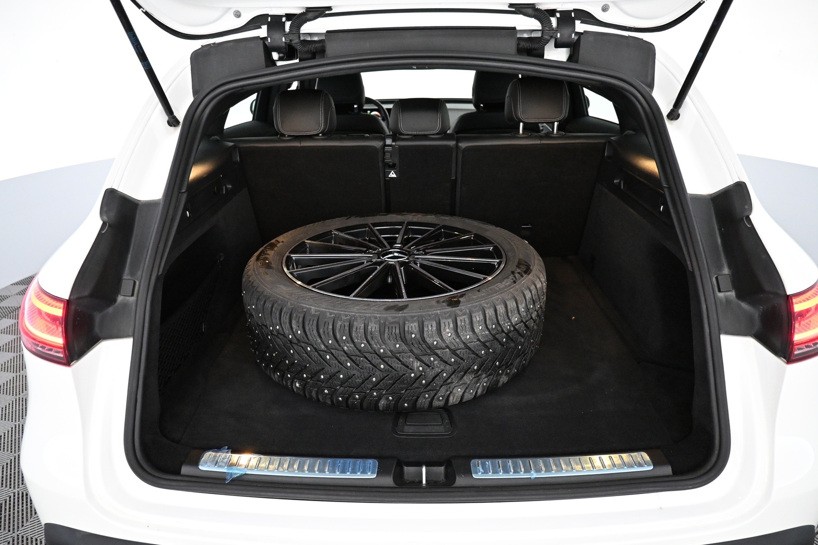 MERCEDES-BENZ EQC 2023