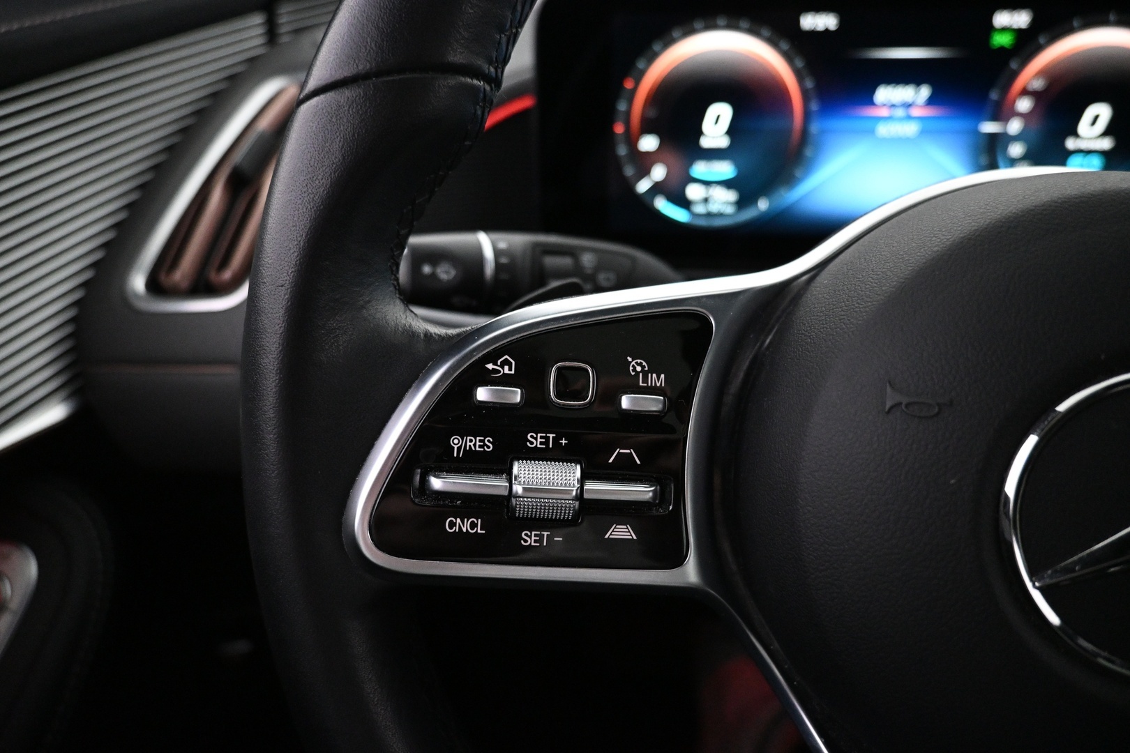 MERCEDES-BENZ EQC 2023