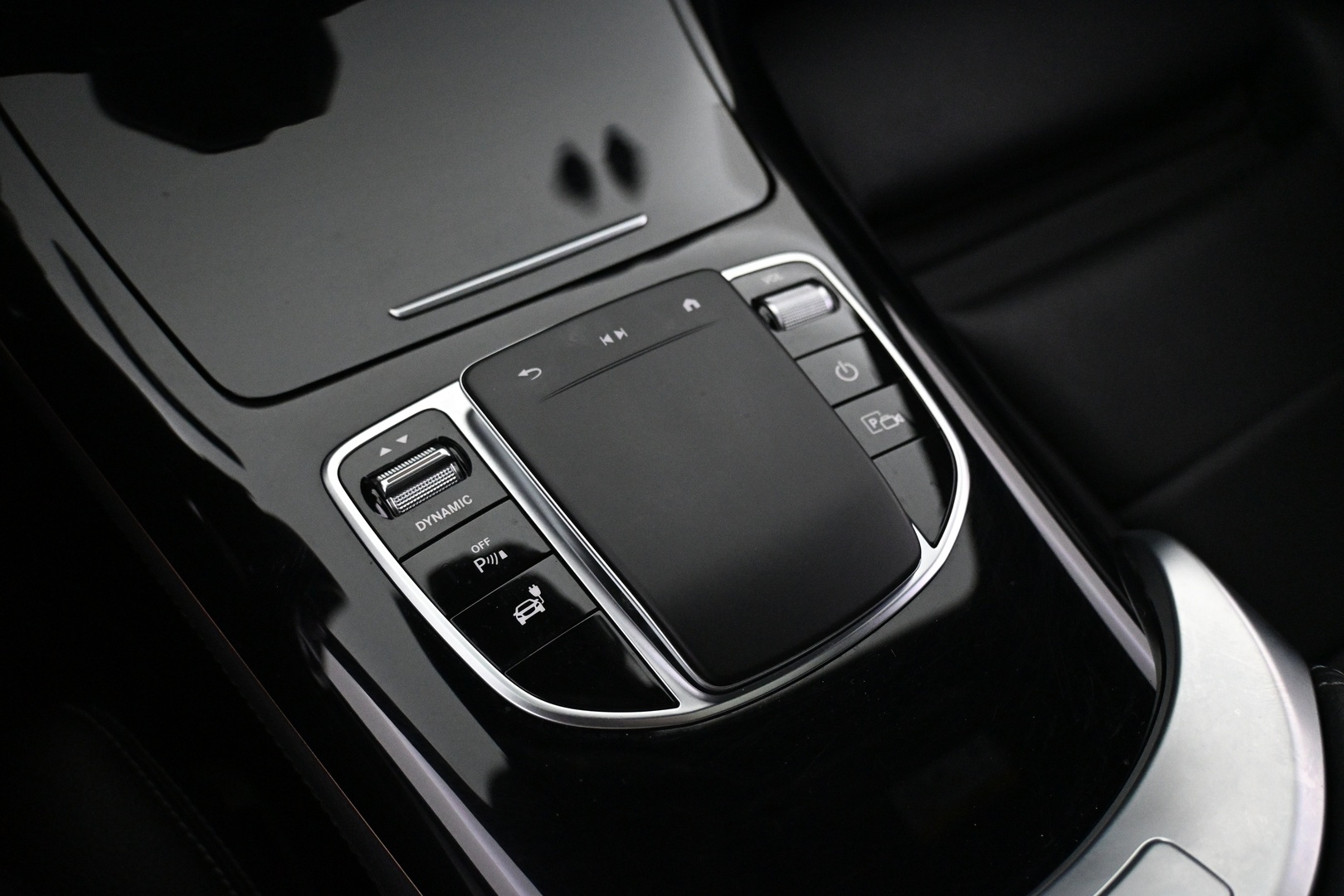 MERCEDES-BENZ EQC 2023