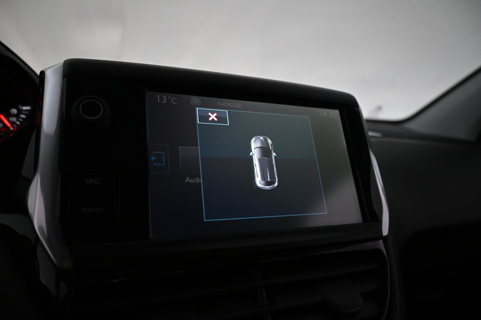 PEUGEOT 208 2015