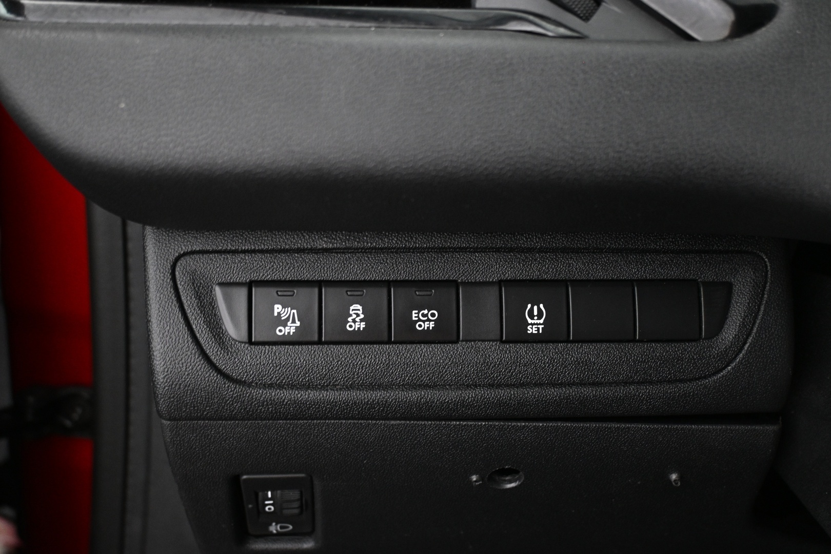 PEUGEOT 208 2015