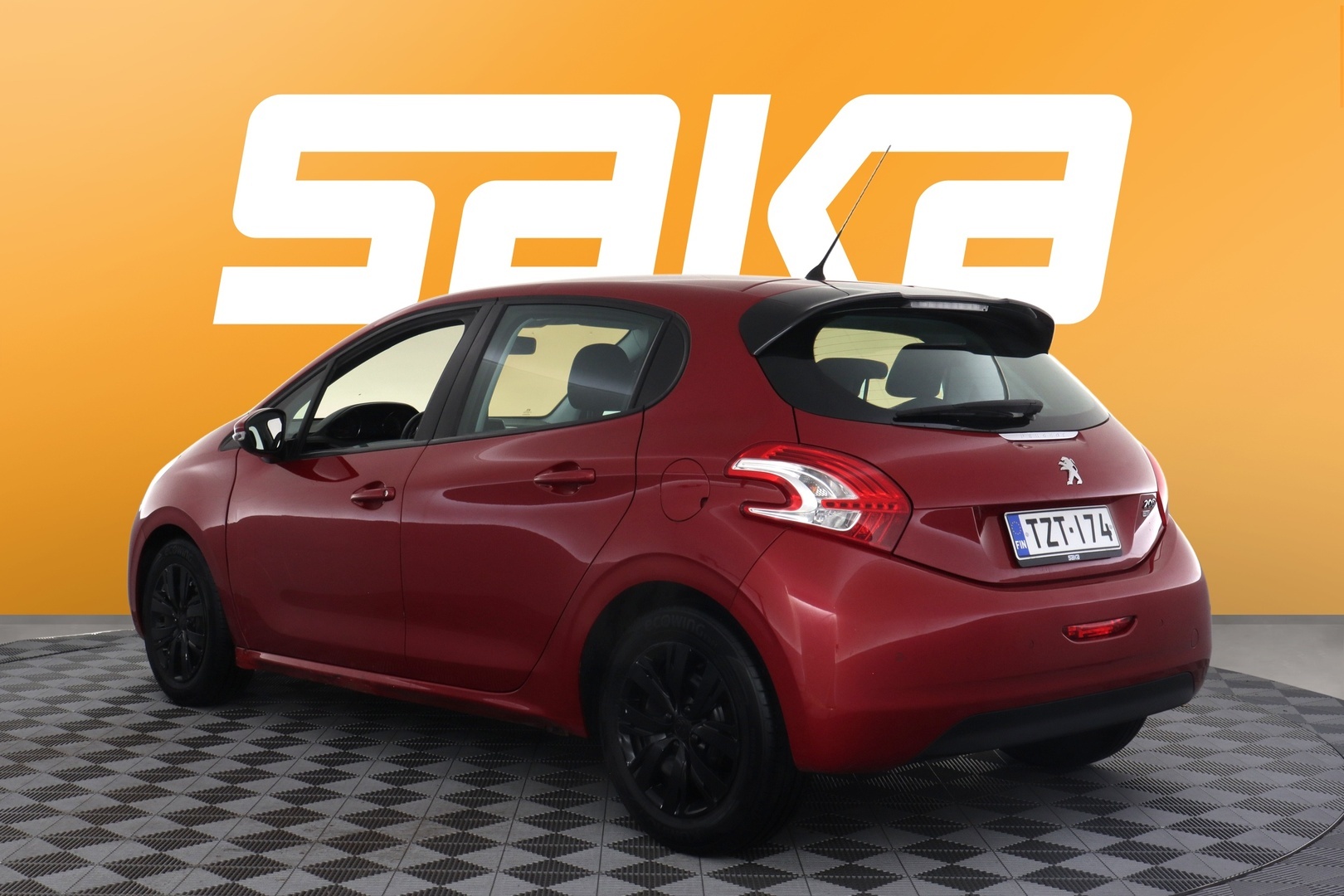 PEUGEOT 208 2015