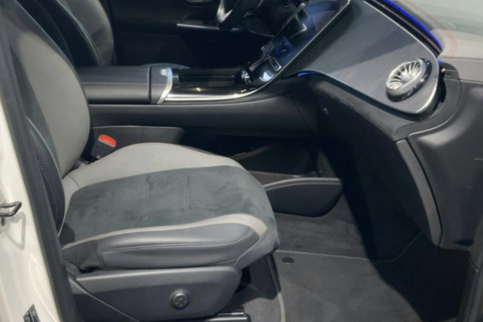 MERCEDES-BENZ EQE SUV 2024