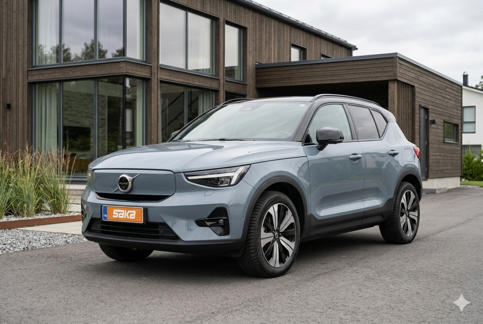 VOLVO XC40 2023