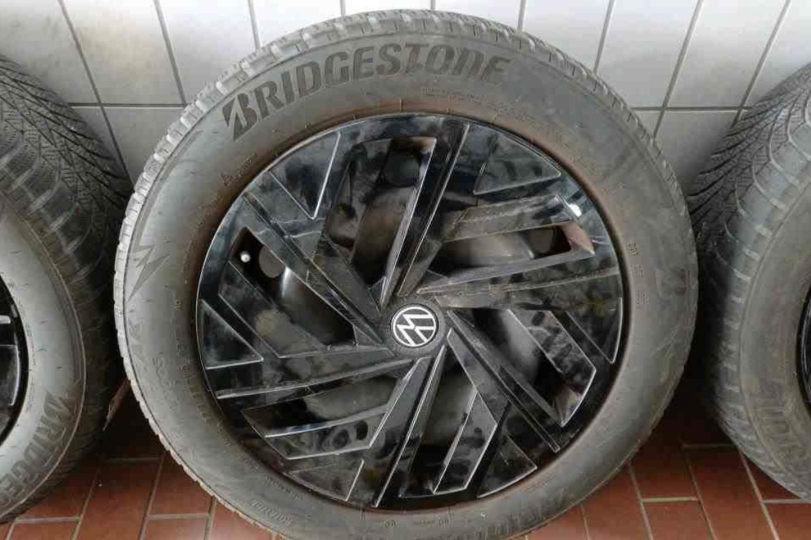 VOLKSWAGEN ID.4 2023