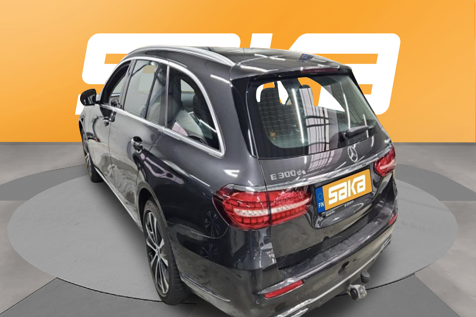 MERCEDES-BENZ E 2023