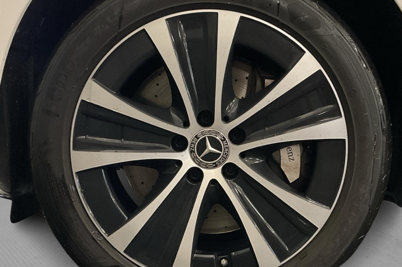 MERCEDES-BENZ E 2023