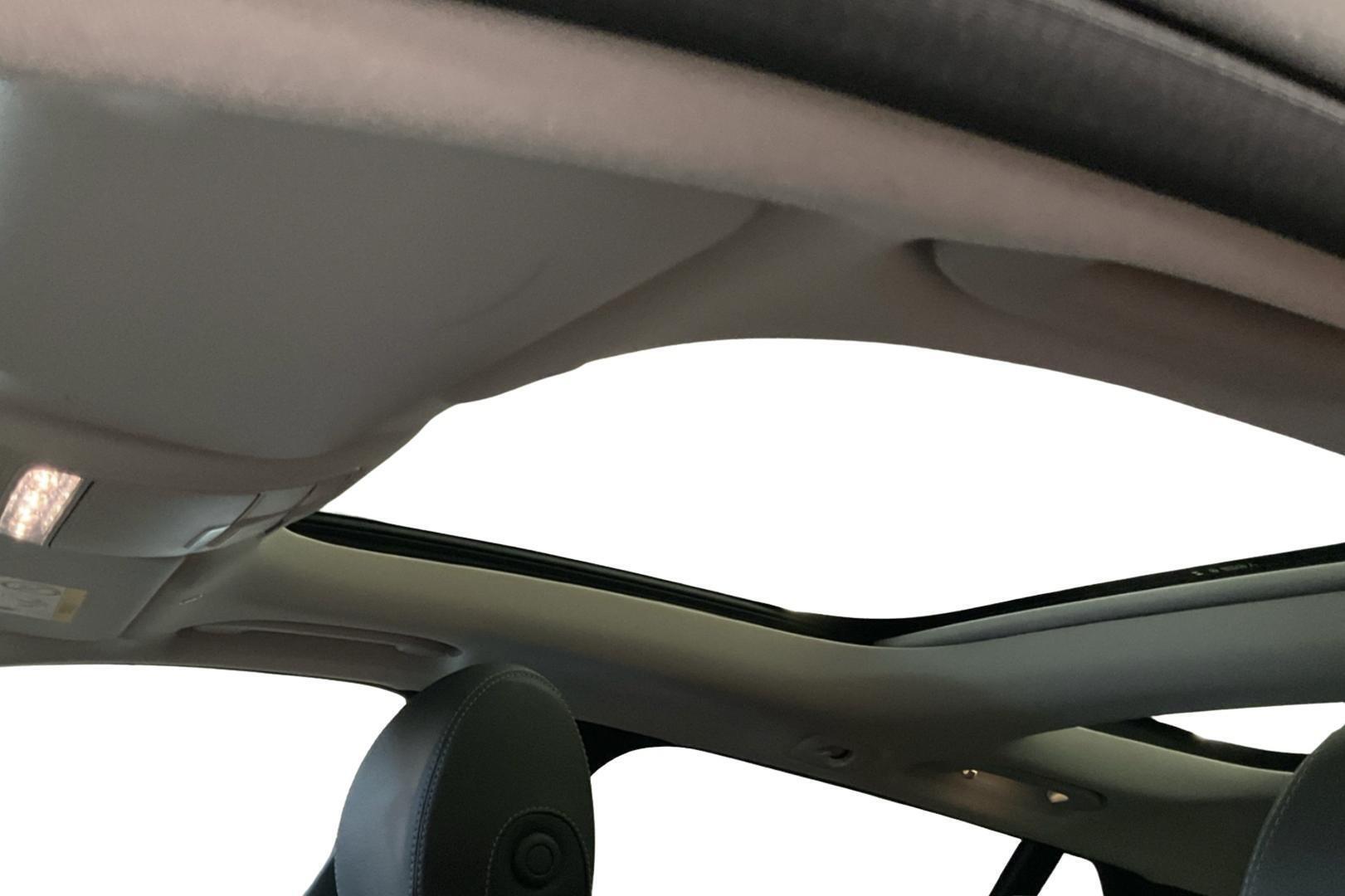 MERCEDES-BENZ E 2023