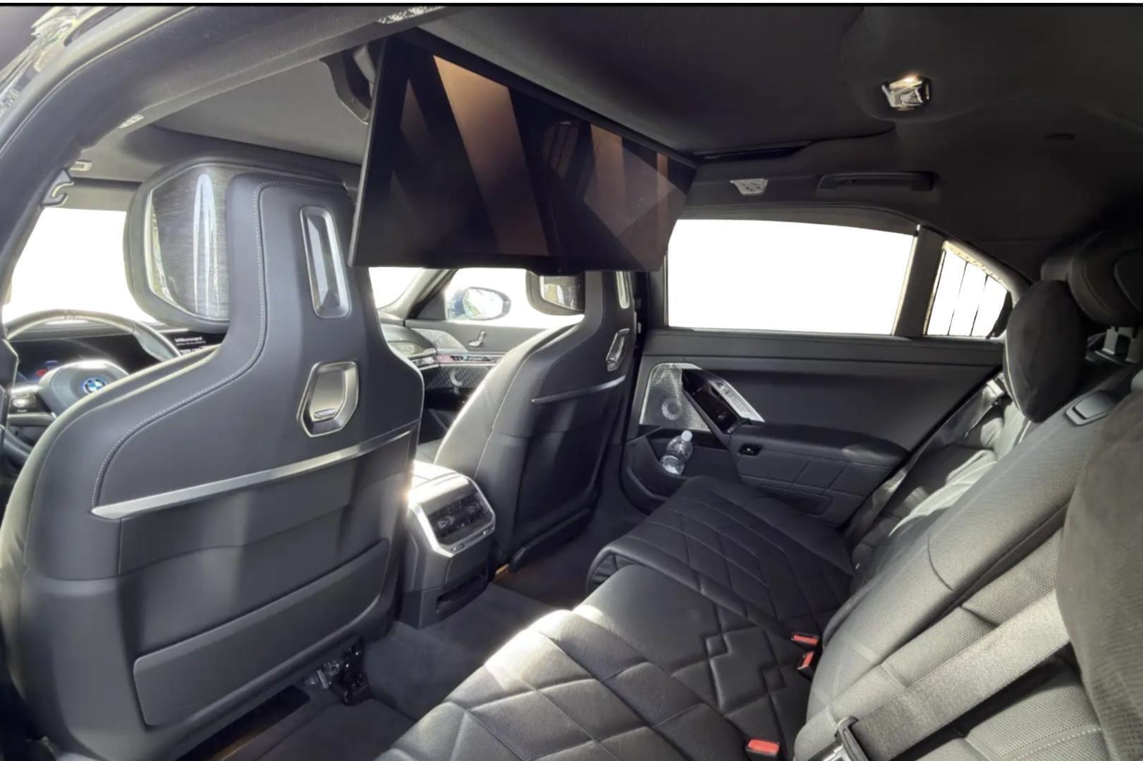 BMW i7 2024