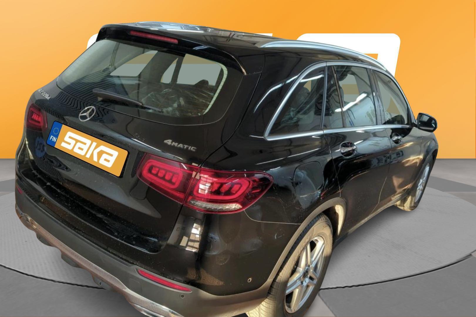 MERCEDES-BENZ GLC 2021