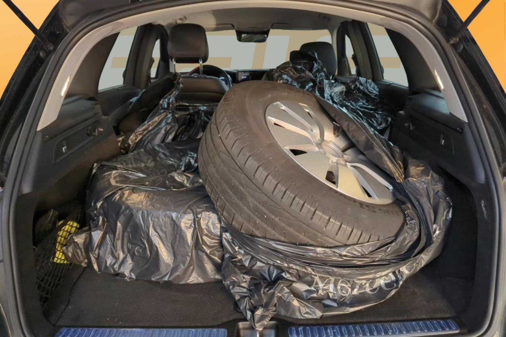 MERCEDES-BENZ GLC 2021