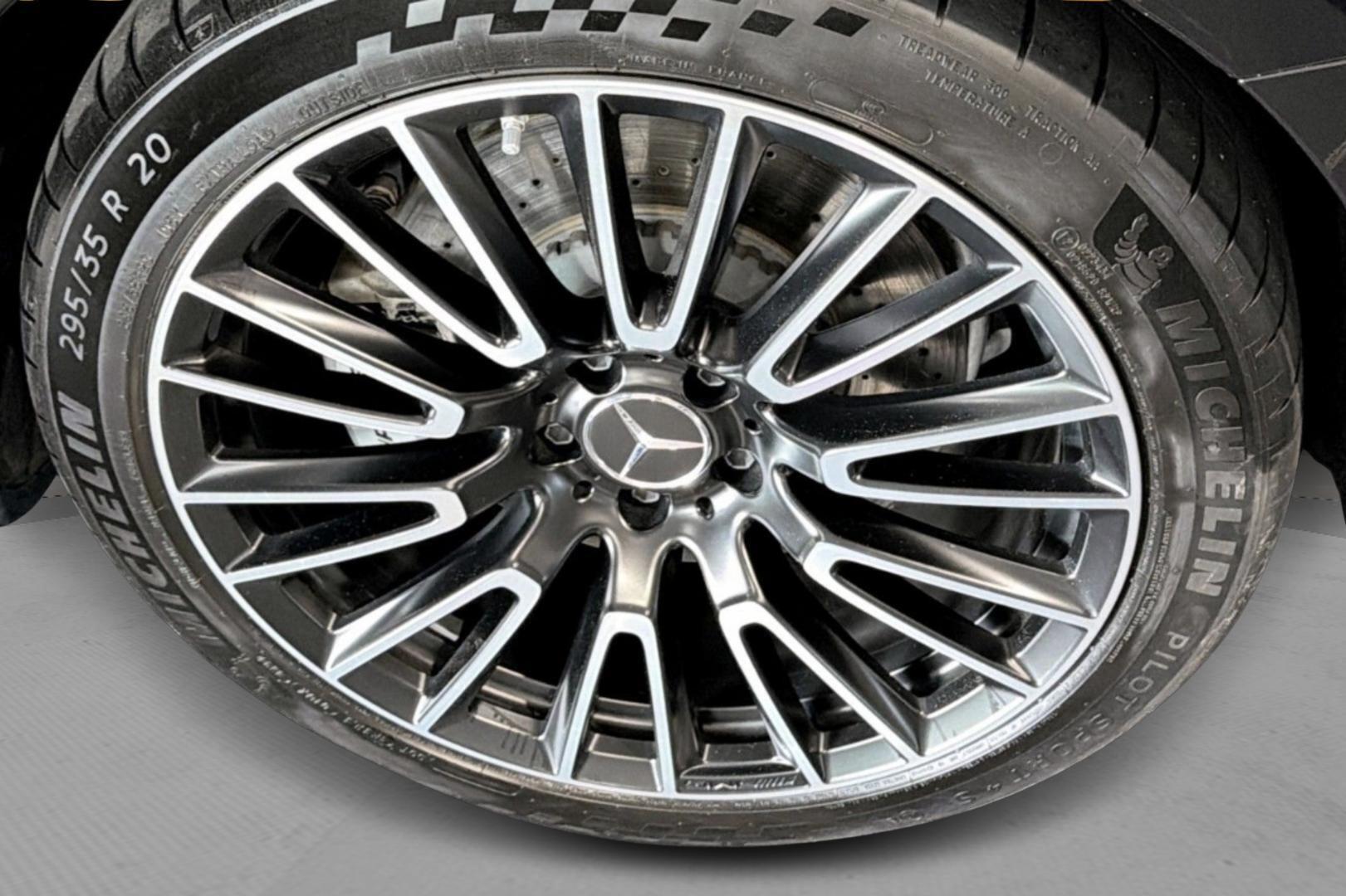 MERCEDES-BENZ E 53 AMG 2025