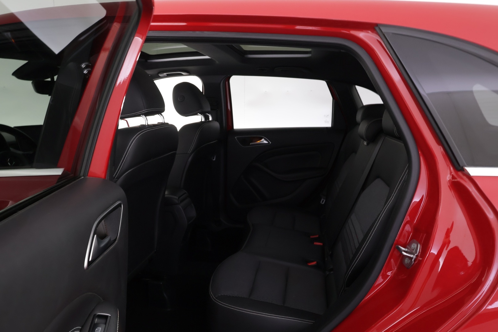 MERCEDES-BENZ B 2018