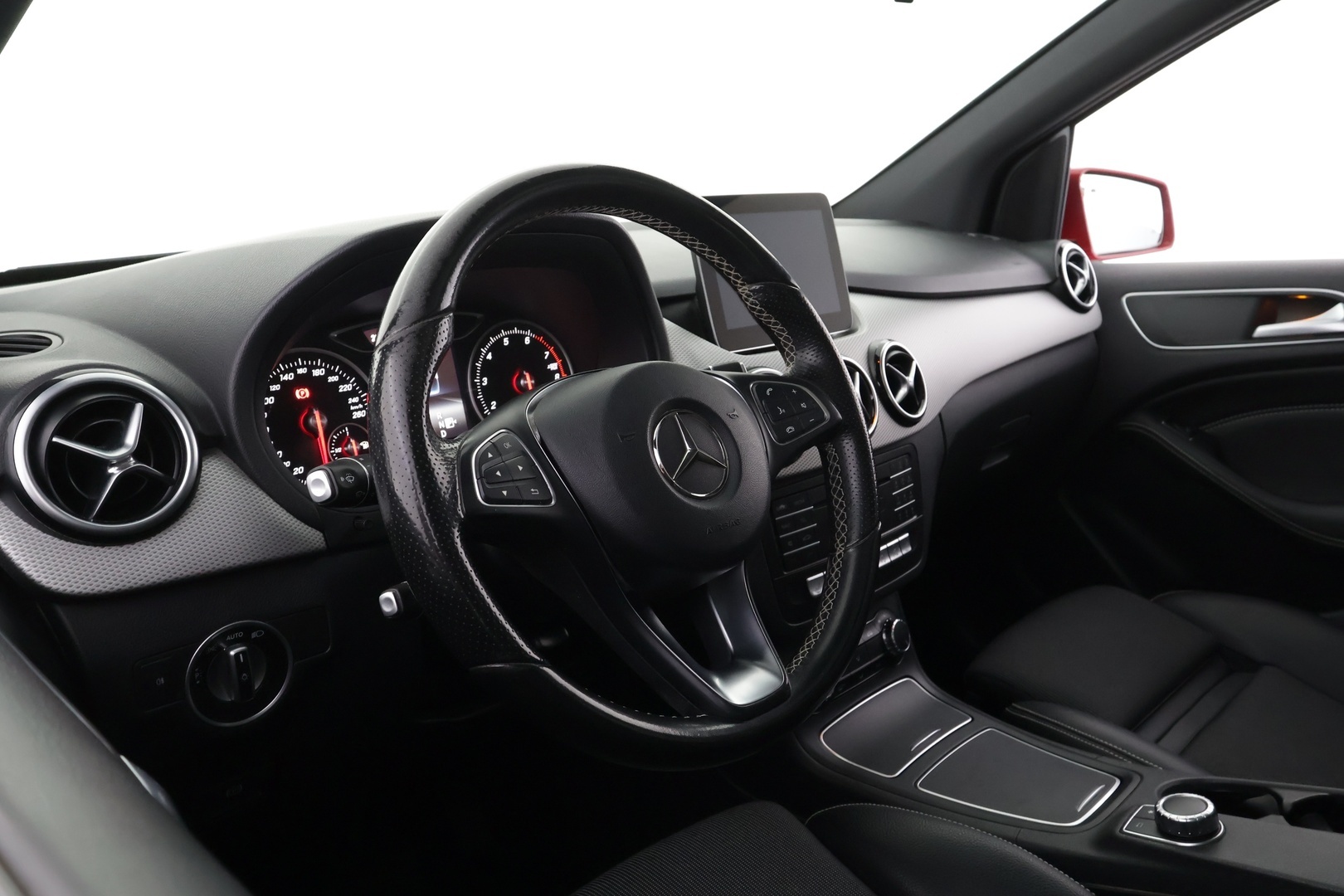 MERCEDES-BENZ B 2018