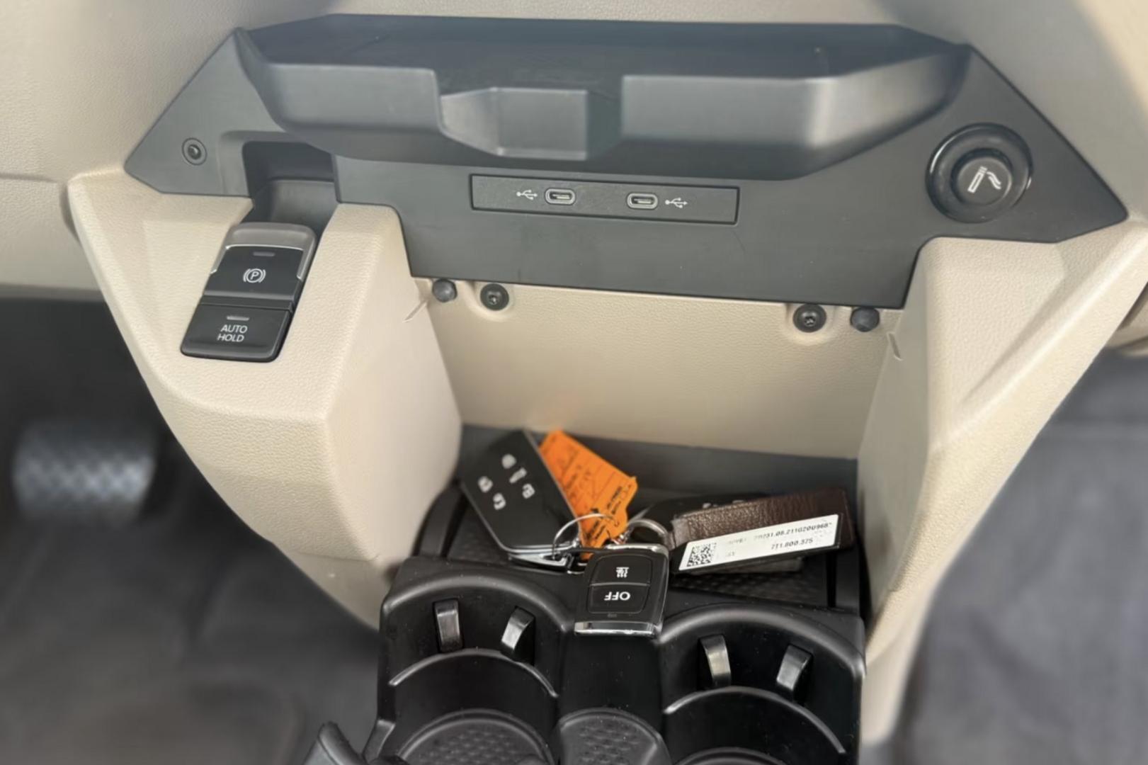 VOLKSWAGEN Multivan 2022