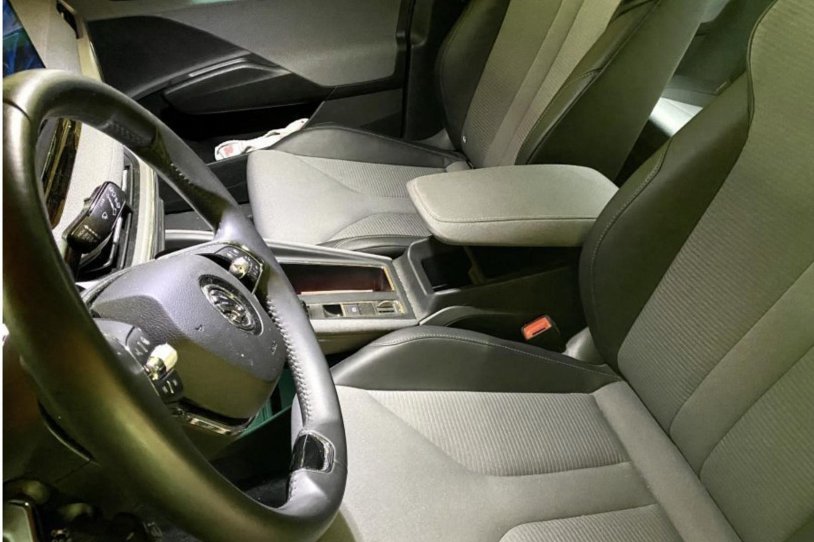 SKODA Enyaq 2023