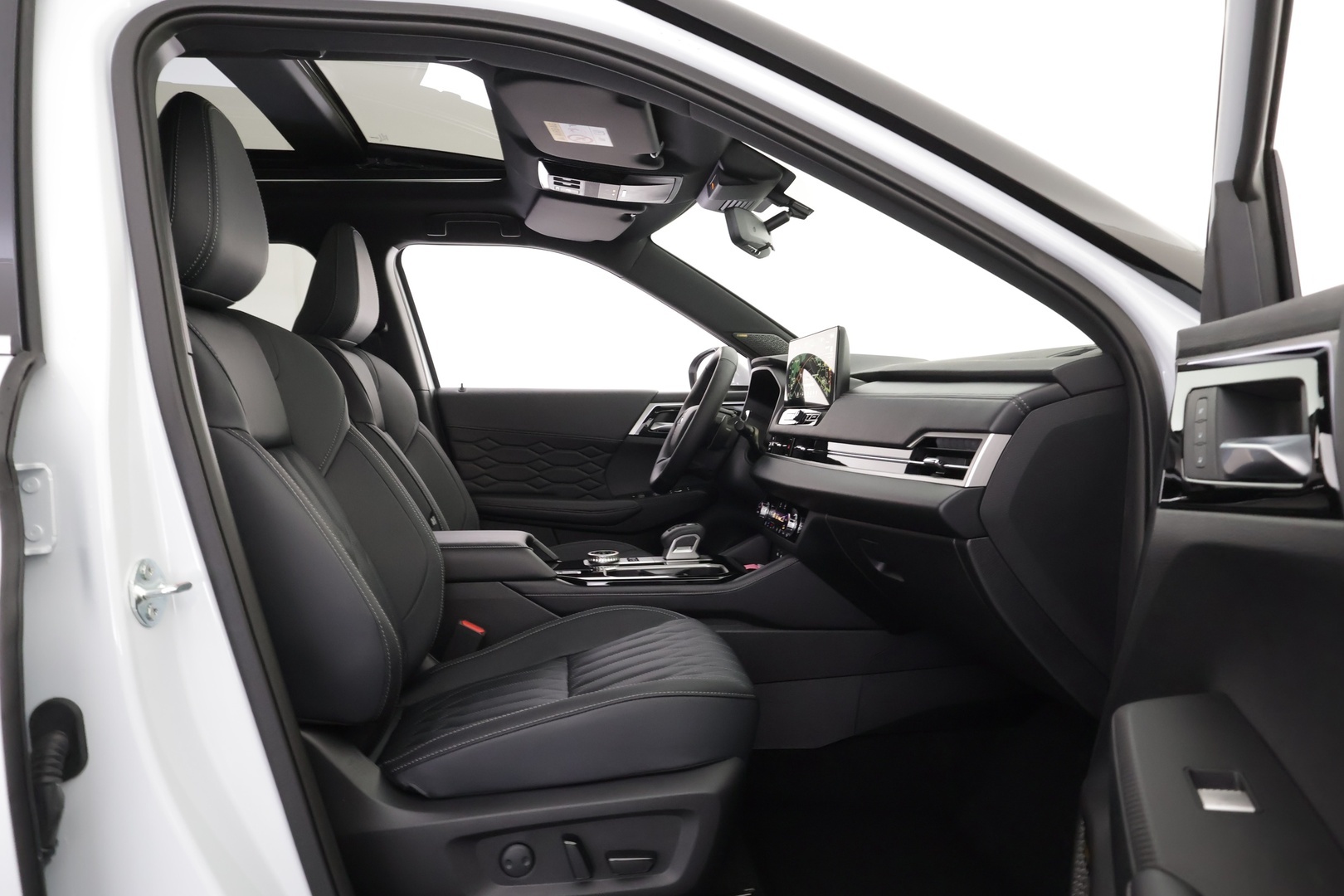 MITSUBISHI Outlander 2026
