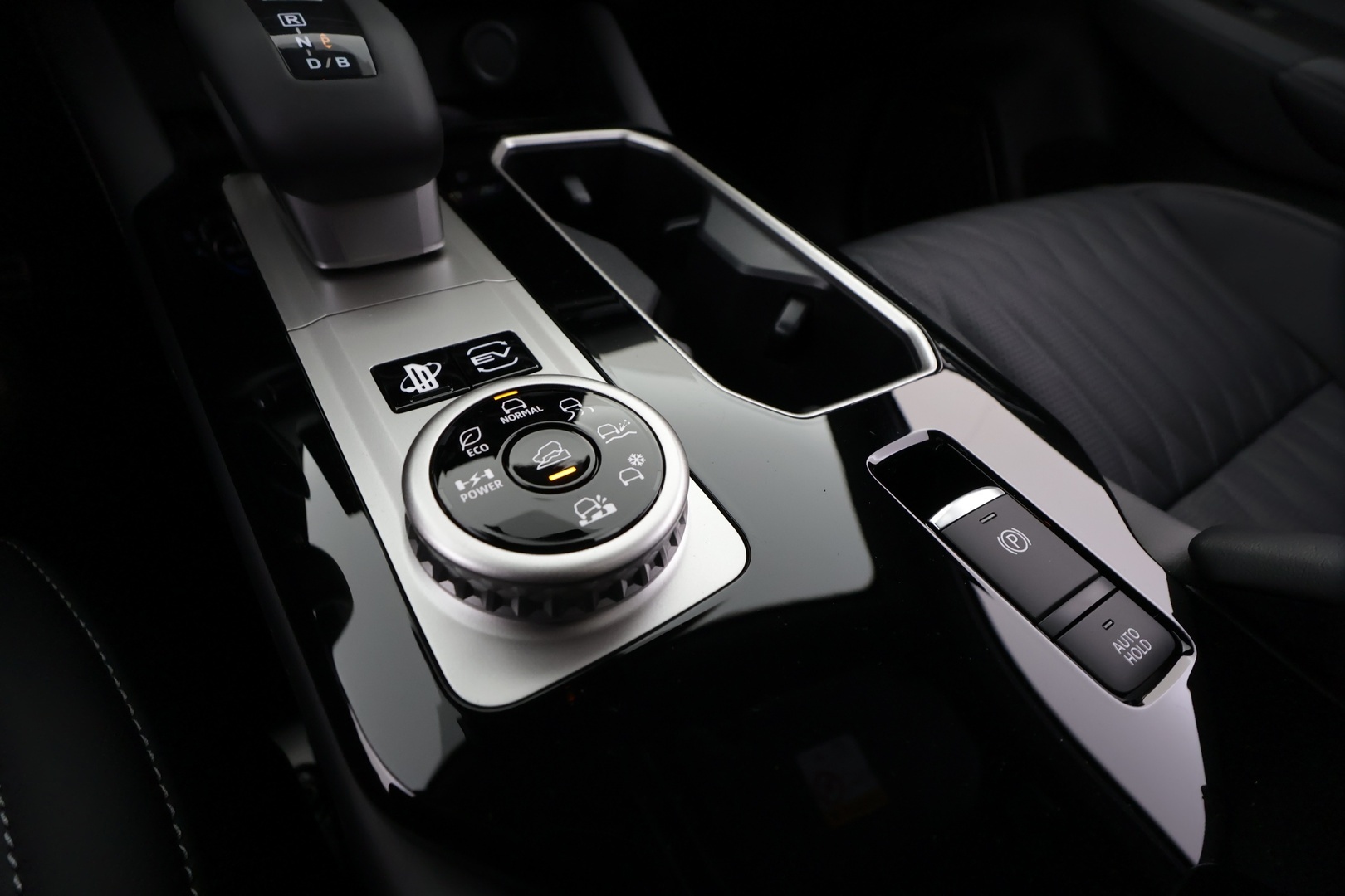 MITSUBISHI Outlander 2026