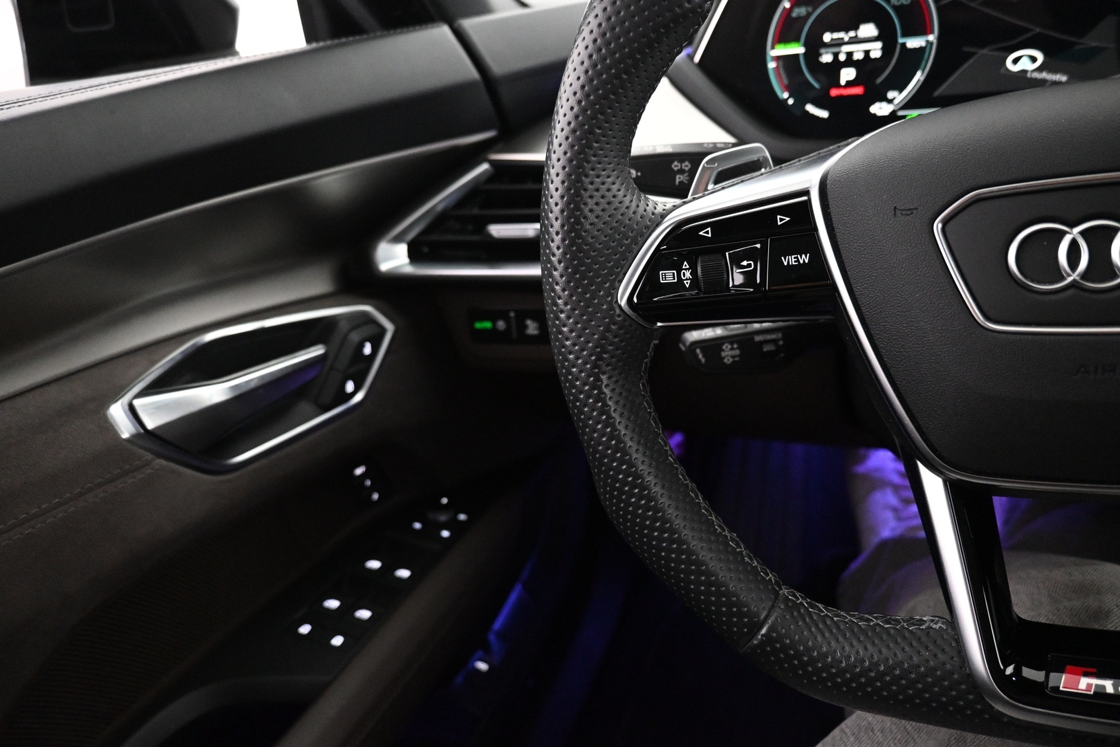 AUDI E-TRON GT RS 2023