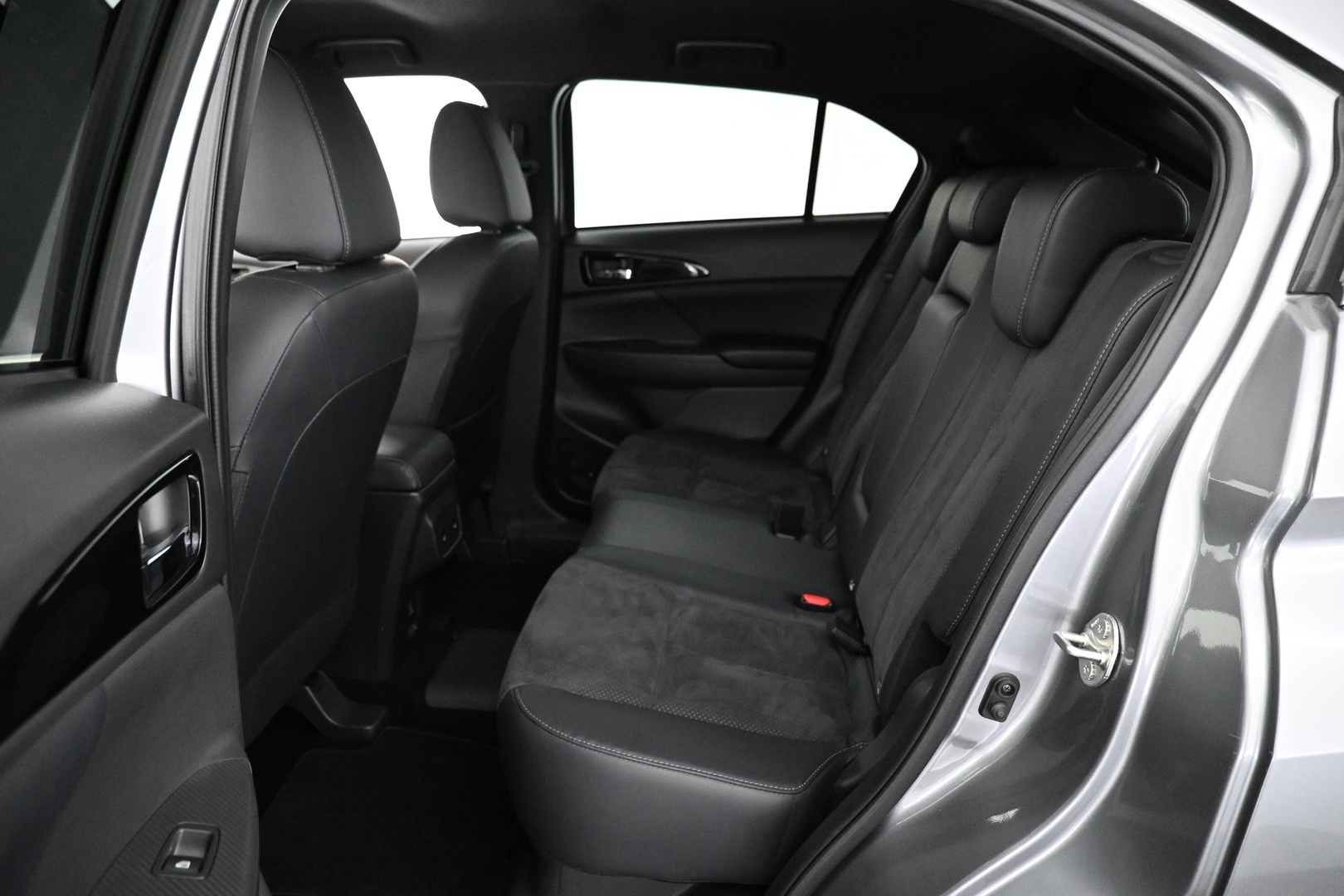 MITSUBISHI Eclipse Cross 2024