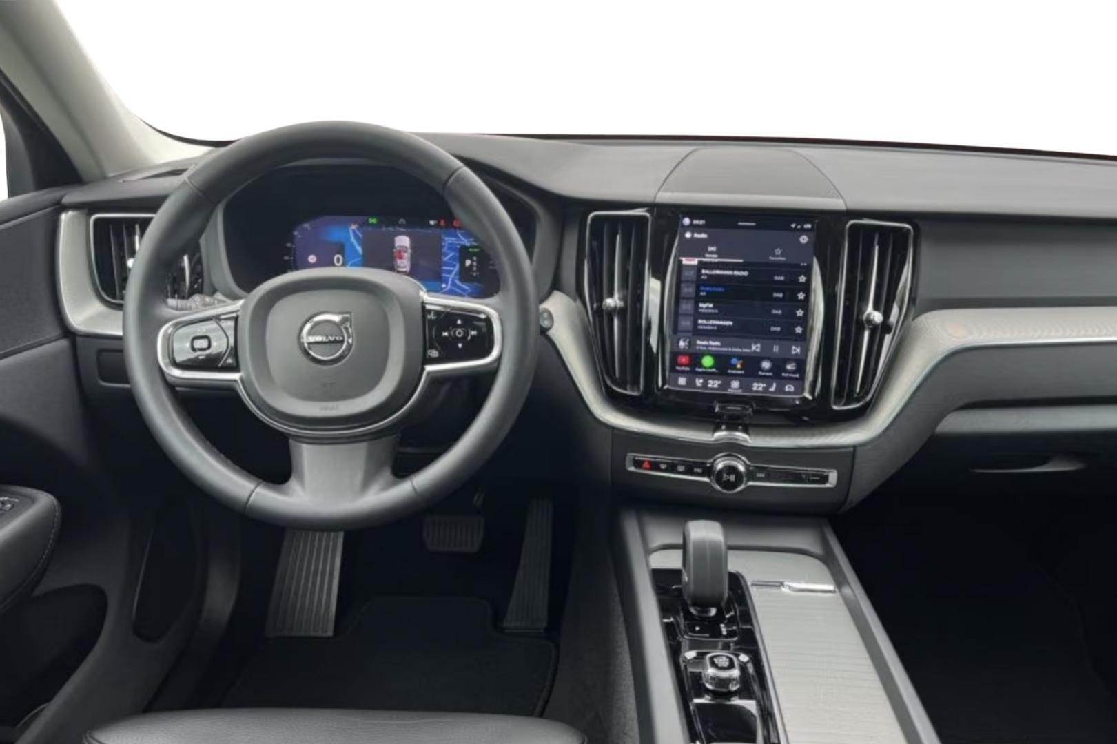 VOLVO XC60 2024