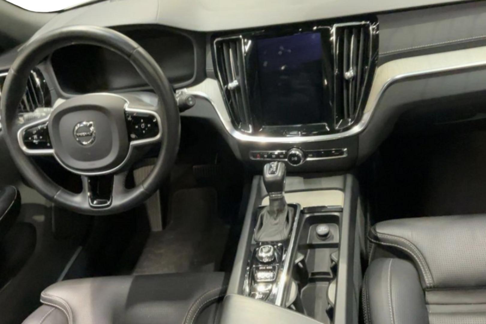 VOLVO V60 2019