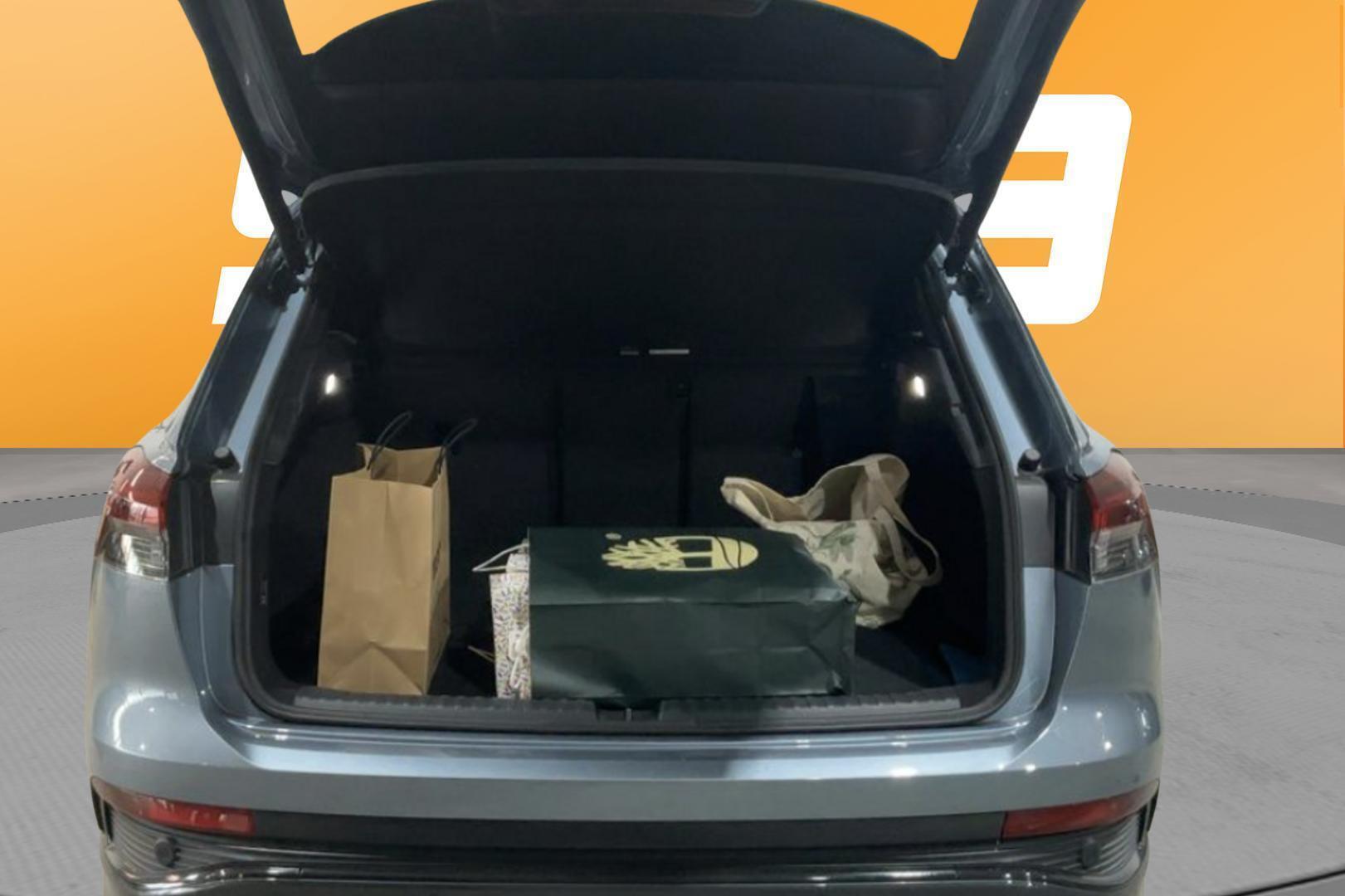 AUDI Q4 e-tron 2022