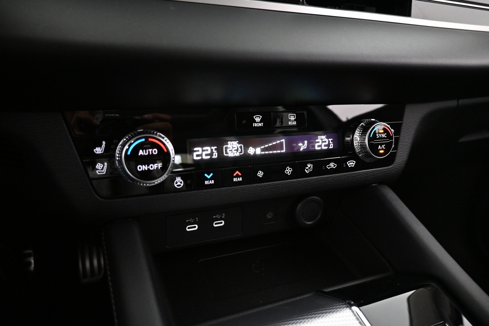MITSUBISHI Outlander 2025