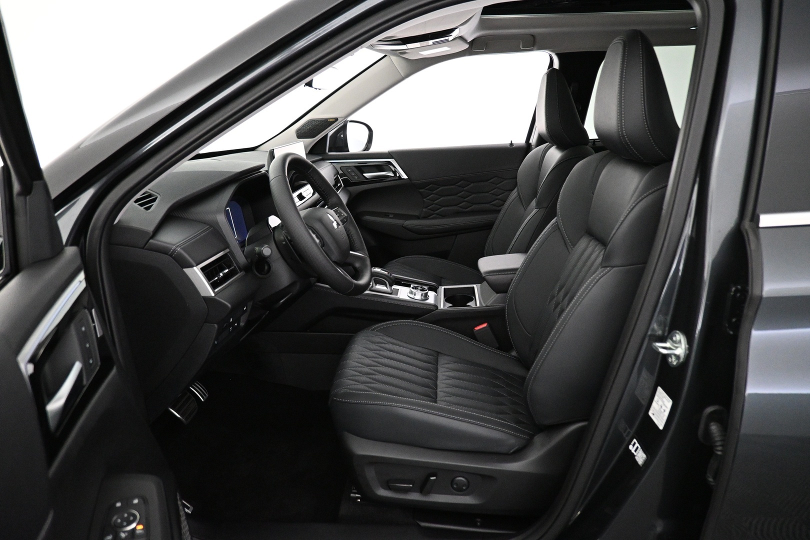 MITSUBISHI Outlander 2025