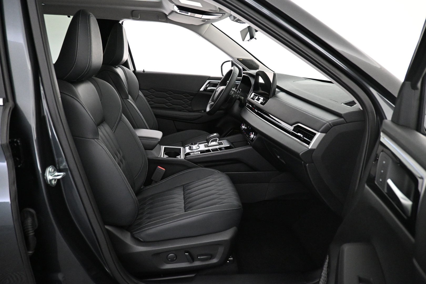 MITSUBISHI Outlander 2025