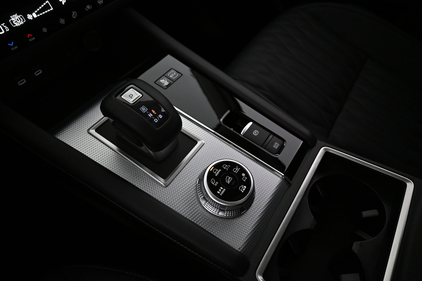 MITSUBISHI Outlander 2025