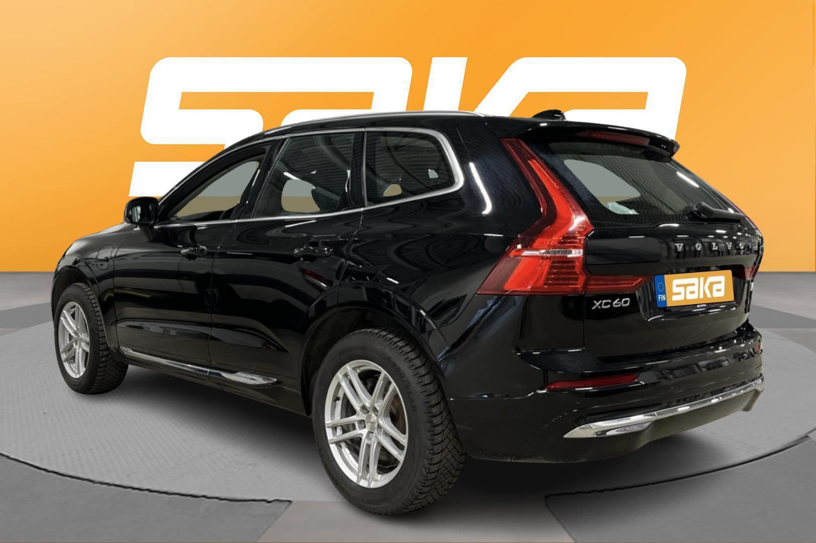 VOLVO XC60 2023